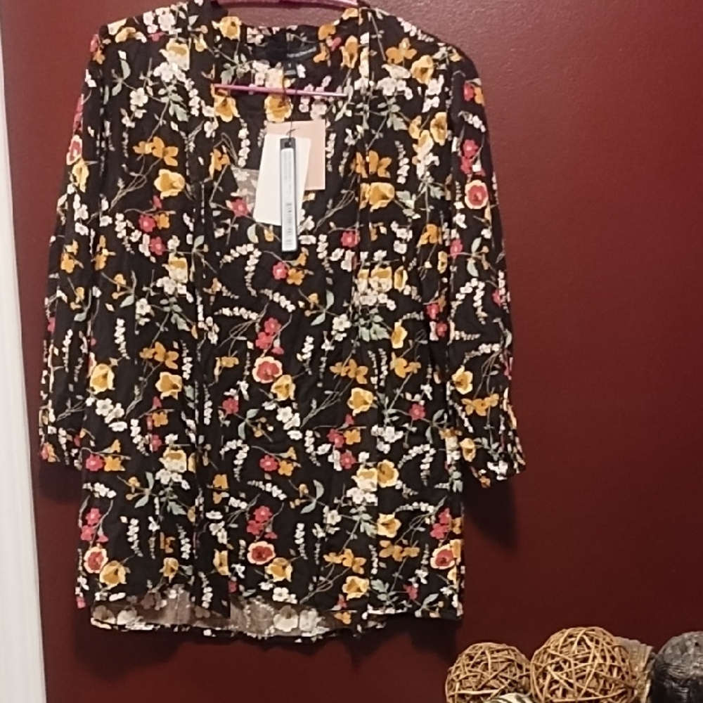 Harve Benard Black Floral blouse